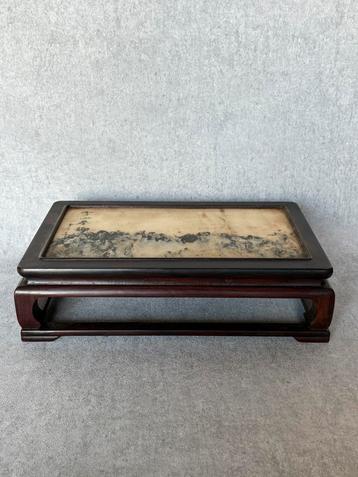 Chinese tafel gesigneerd hout, marmer beschikbaar voor biedingen