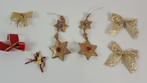 Verzamelingetje brocante kerstversiering, strikken e.d. W2