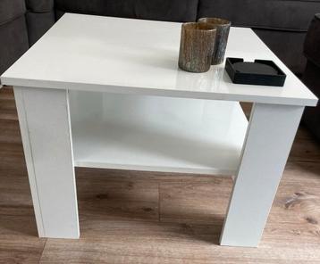 Salontafel 60x60 beschikbaar voor biedingen