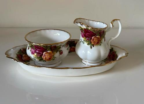 Royal Albert Old Country roses roomstel, Huis en Inrichting, Keuken | Servies, Zo goed als nieuw, Schaal of Schalen, Overige stijlen