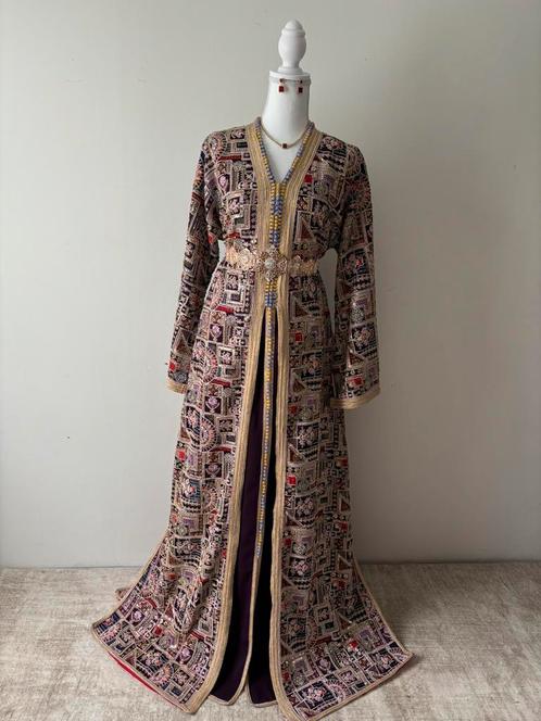 Takchita te HUUR, Kleding | Dames, Gelegenheidskleding, Zo goed als nieuw, Overige typen, Maat 46/48 (XL) of groter, Ophalen