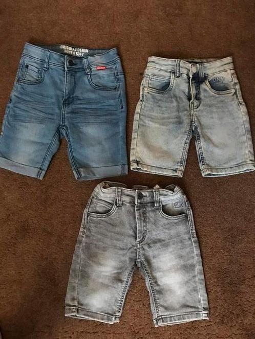 3 Korte Spijkerbroeken ( mt 128/2x 110, Kinderen en Baby's, Kinderkleding | Kinder-kledingpakketten, Ophalen of Verzenden