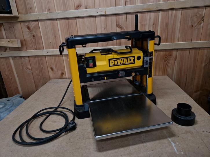 Vandiktebank Dewalt DW733 230v 1800w, Doe-het-zelf en Verbouw, Schaafmachines, Zo goed als nieuw, Ophalen