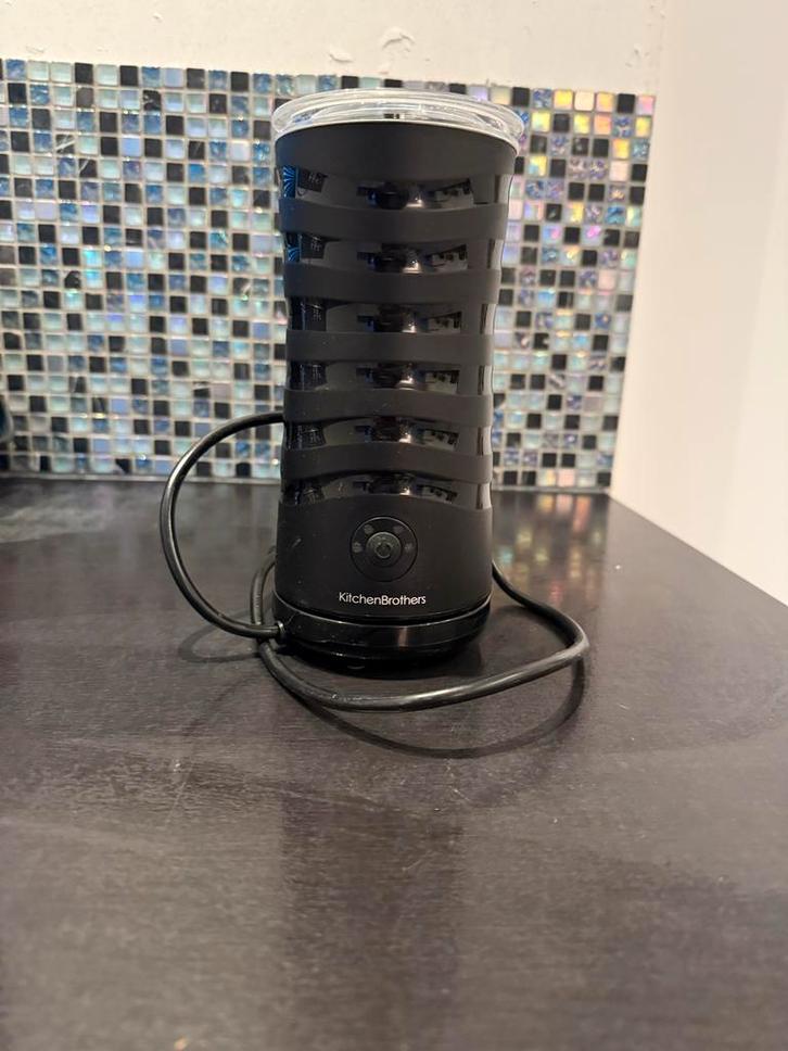 KitchenBrothers Elektrische Melkopschuimer, Witgoed en Apparatuur, Melkopschuimers, Zo goed als nieuw, Elektrische melkopschuimer