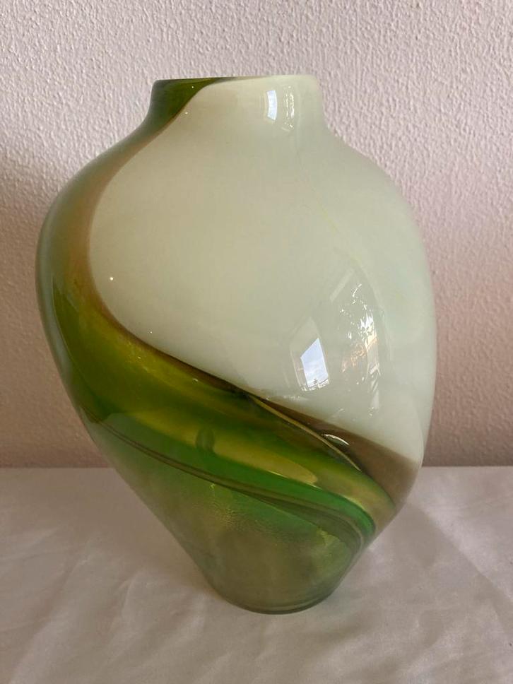 Gesigneerde  Vaas - Mondgeblazen Glaskunst, Antiek en Kunst, Kunst | Designobjecten, Ophalen of Verzenden