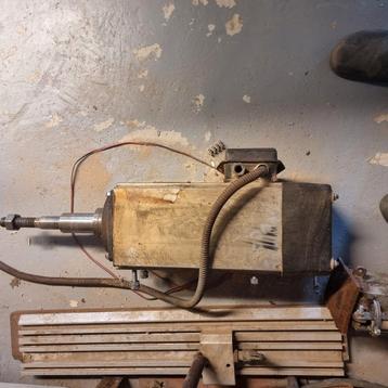 Zware Freesmotor beschikbaar voor biedingen
