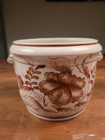 ** Vintage Vaga bloempot bruin bloemmotief beschikbaar voor biedingen