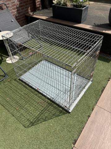Honden bench  beschikbaar voor biedingen