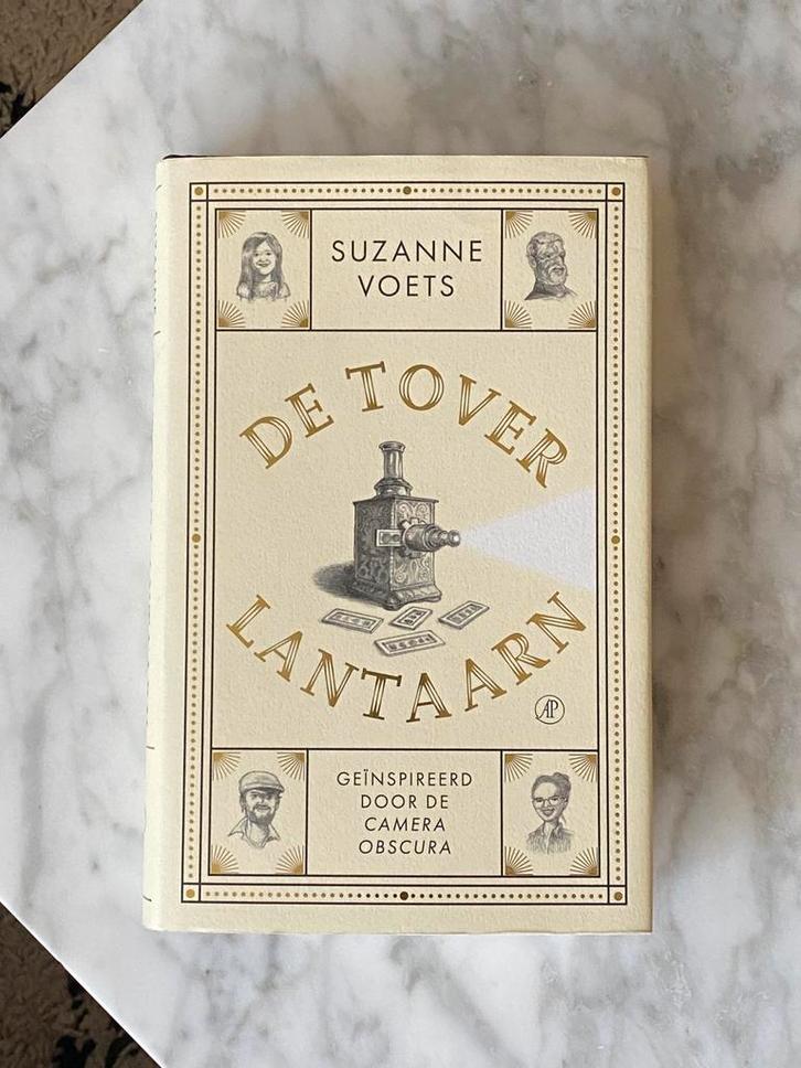 De Toverlantaarn - Suzanne Voets, Boeken, Literatuur, Zo goed als nieuw, Nederland, Ophalen of Verzenden