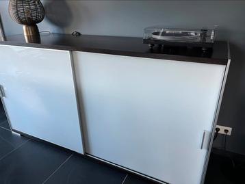 Dressoir audio tv kast beschikbaar voor biedingen
