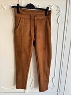 Nieuw beige suedine broek Zizo maat 34, Zizo, Beige, Nieuw, Ophalen of Verzenden