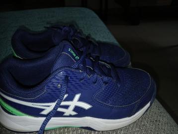 Asics tennisschoenen maat 35 beschikbaar voor biedingen