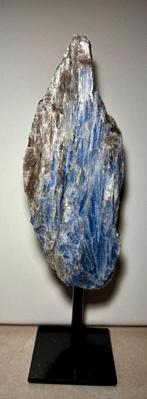 Kyaniet met Toermalijn & Mica op Standaard, Verzamelen, Mineralen en Fossielen, Ophalen of Verzenden, Mineraal