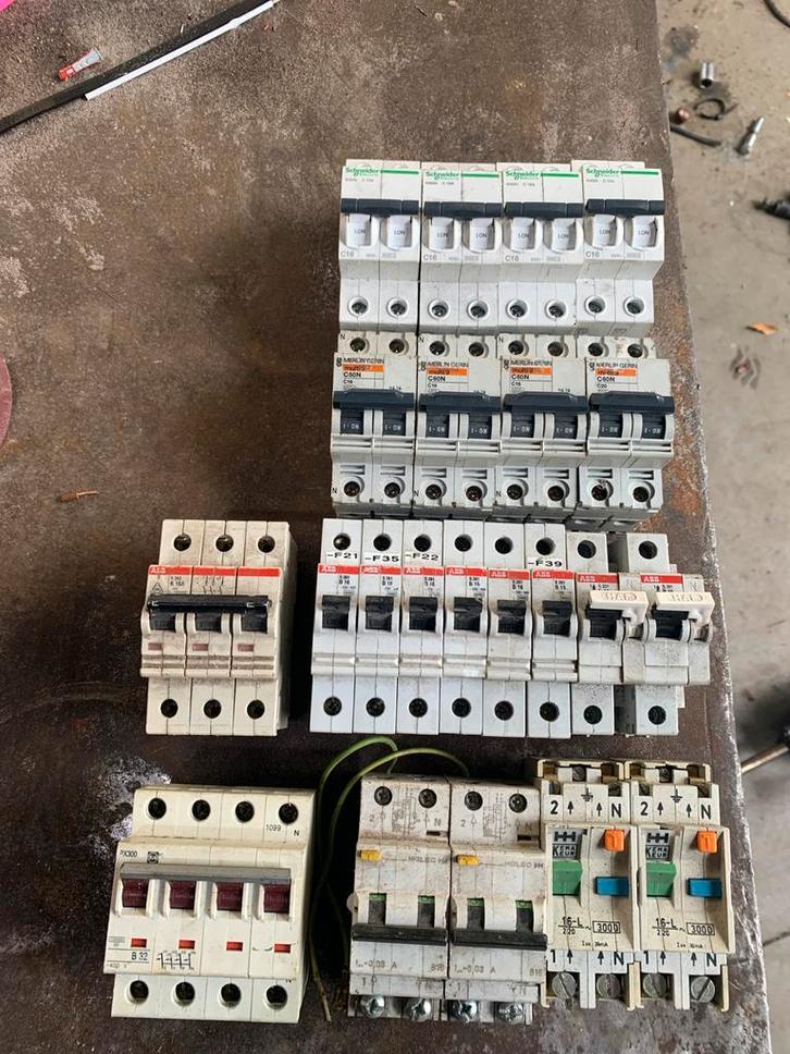 Installatieautomaten ABB, Holec, Merlin Gerin, Schneider, Doe-het-zelf en Verbouw, Elektra en Kabels, Gebruikt, Overige typen