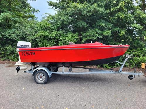 Speedboot inclusief trailer, Watersport en Boten, Speedboten, Gebruikt, 3 tot 6 meter, Benzine, Minder dan 70 pk, Polyester, Buitenboordmotor