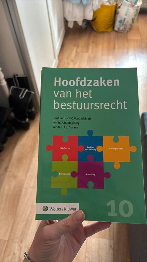 Hoofdzaken van het bestuursrecht, Boeken, Studieboeken en Cursussen, Gelezen, Ophalen of Verzenden