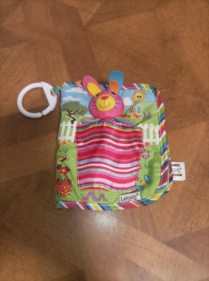 TOMY Lamaze Konijntje Bella Kiekeboe Boekje, Kinderen en Baby's, Speelgoed | Babyspeelgoed, Zo goed als nieuw, Overige typen, Ophalen of Verzenden