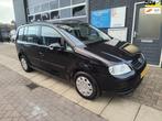 Volkswagen Touran 1.6 Athene nieuwe APK, grote beurt en airc, Stof, 4 cilinders, Zwart, Origineel Nederlands