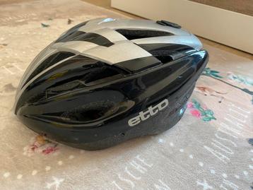 Etto fietshelm maat L/XL beschikbaar voor biedingen
