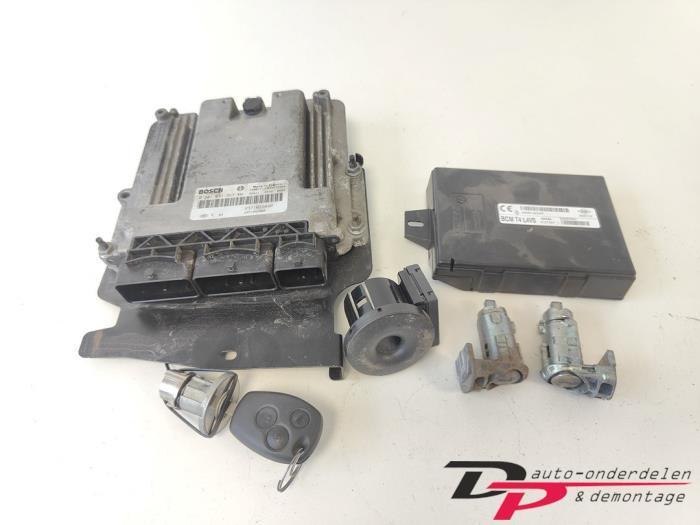 Kontaktslot + computer van een Opel Vivaro, Auto-onderdelen, Overige Auto-onderdelen, Opel, Gebruikt, 3 maanden garantie, Ophalen of Verzenden