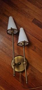 Maison Jansen, dubbele glazen wandlamp in messing, wandlamp, Antiek en Kunst, Ophalen