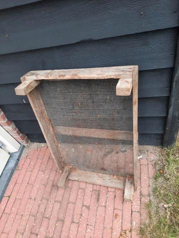 oud aardappel zeef beschikbaar voor biedingen