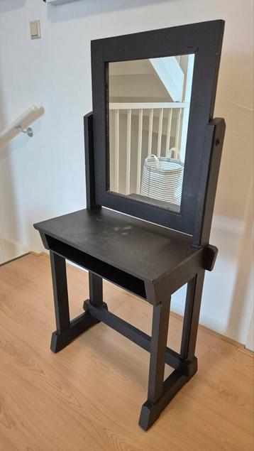 Toilettafel / kaptafel met kantelbare spiegel  beschikbaar voor biedingen
