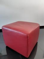 Natuzzi leren poef met wieltjes, Huis en Inrichting, Banken | Voetenbanken en Poefen, Ophalen, Leer, Zo goed als nieuw, 50 tot 75 cm