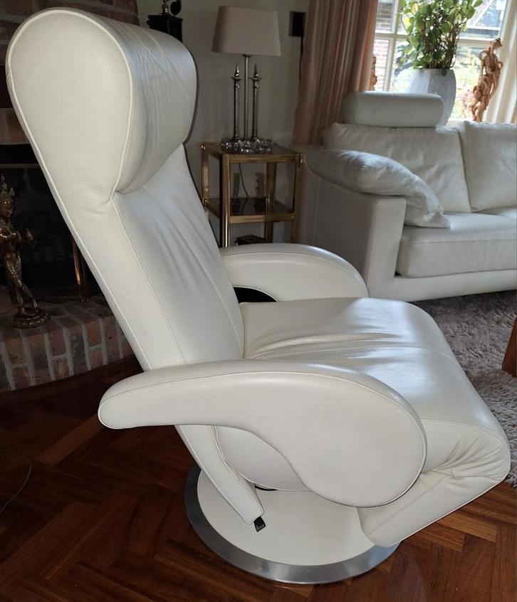 Leolux leren fauteuil elektrische verstelbaar in room wit, Huis en Inrichting, Fauteuils, Gebruikt, Leer, 50 tot 75 cm, 75 tot 100 cm