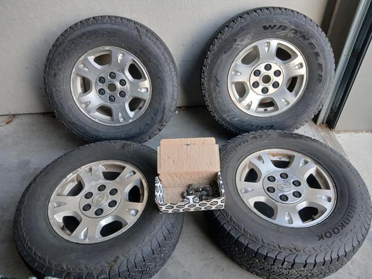 All Terrain banden + velgen + moeren, Auto-onderdelen, Banden en Velgen, Band(en), All Season, 17 inch, 265 mm, Terreinwagen, Gebruikt