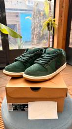 Nike sb dunk low pro deep fir,black fir,sail maat 43, Kleding | Heren, Schoenen, Nike SB, Overige kleuren, Nieuw, Ophalen of Verzenden
