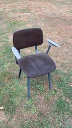 Ahrend Cirkel Revolt stoel, Huis en Inrichting, Stoelen, Ophalen, Gebruikt, Bruin, Eén
