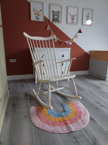 Schommelstoel - Opknapper beschikbaar voor biedingen