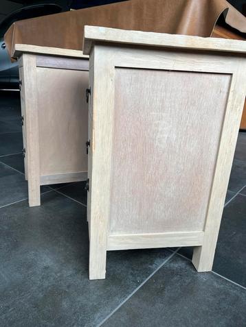 Houten nachtkastjes set van 2 beschikbaar voor biedingen