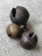 3 Antieke Bronzen Bellen voor slee, paard of zadel, Antiek en Kunst, Ophalen of Verzenden, Brons
