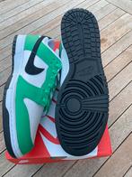 Nike Dunk Low Celtics maat 45,5 - nieuw in doos!, Overige kleuren, Verzenden, Nike, Nieuw