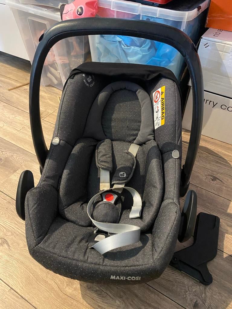 Maxi-Cosi autostoel met adapters, Ophalen, Gebruikt, Universele onderdelen