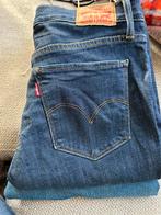 2x Levi jeans shaping bootcut maat 29, Verzenden, Zo goed als nieuw, Blauw, Overige jeansmaten