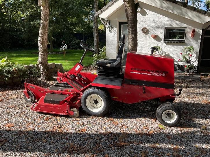 Toro zitmaaier Diesel 325 frontmaaier, Tuin en Terras, Grasmaaiers, Gebruikt, 50 cm of meer, Cirkelmaaier, Elektrische starter