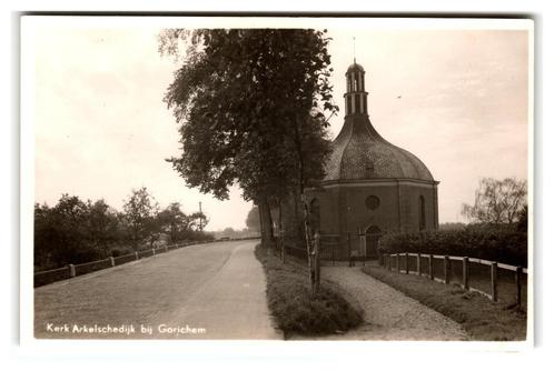 Gorinchem, Kerk Arkelschedijk bij Gorinchem, Verzamelen, Ansichtkaarten | Nederland, Ongelopen, Zuid-Holland, 1940 tot 1960, Verzenden