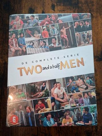Two and a half men kompleet nieuw! beschikbaar voor biedingen