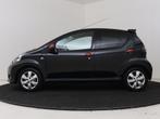 Toyota Aygo 1.0 VVT-i Dynamic Orange (bj 2012), Auto's, Voorwielaandrijving, Stof, Gebruikt, Zwart