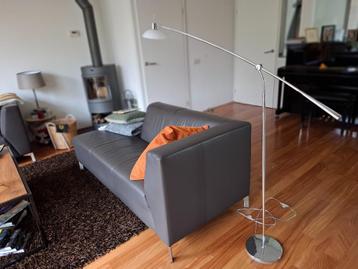 Vloerlamp, leeslamp beschikbaar voor biedingen