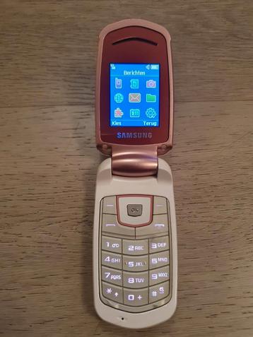 Zeldzame Samsung E2210 flip pink in perfecte staat  beschikbaar voor biedingen