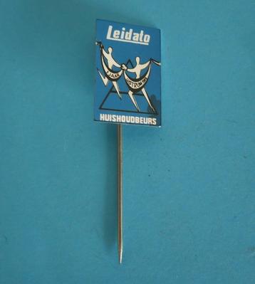 043 Gratis bij aankoop van af 10,00 euro. beschikbaar voor biedingen