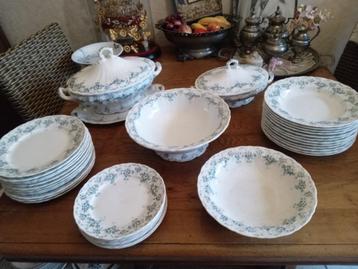 Te koop 12 persoons eetservies Societe Ceramique CLARA beschikbaar voor biedingen