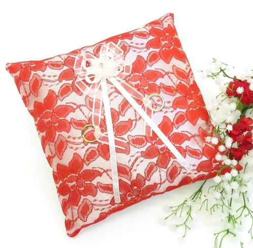 Zeer mooie trouwringkussen in wit met rood., Hobby en Vrije tijd, Feestartikelen, Nieuw, Versiering, Geboorte of Huwelijk, Ophalen of Verzenden