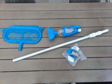 Intex zwembad stofzuiger set (excl. slangen) beschikbaar voor biedingen