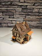 Vakwerkhuis Duits huis N spoor trein 1:160, Hobby en Vrije tijd, Modeltreinen | N-Spoor, Overige merken, Gebruikt, Gelijkstroom of Wisselstroom