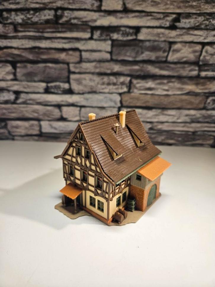 Vakwerkhuis Duits huis N spoor trein 1:160, Hobby en Vrije tijd, Modeltreinen | N-Spoor, Gebruikt, Brug, Tunnel of Gebouw, Gelijkstroom of Wisselstroom